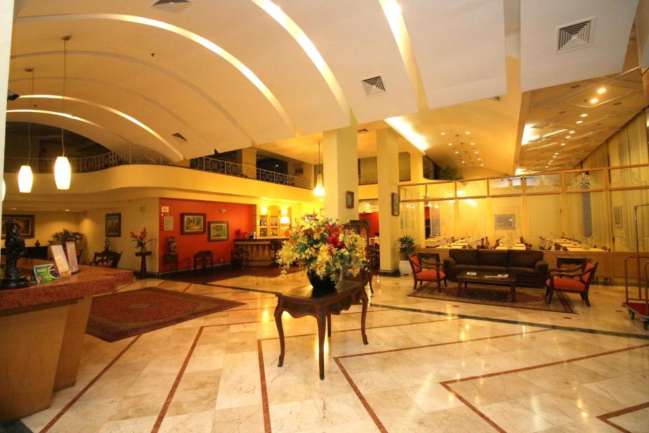 Carlton Plaza Sao Jose Dos Campos Hotel Exterior photo